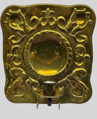 Auktion 374<br>Messing Wandblaker, getrieben und geprägtes Dekor, 26,5x24 cm [1]