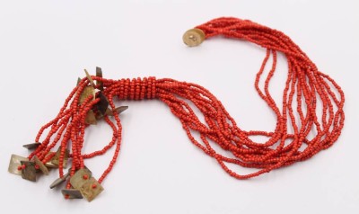 Auktion 374<br>Halskette, kl. Korallenperlen u. Perlmutt, mehrreihig, ca. L-50cm [1]