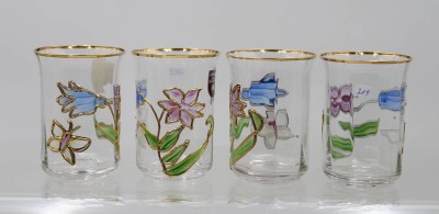 Auktion 374<br>4x Gläser mit floraler Emaillemalerei,  Tifanny/Nagel, ca. H-10cm [1]