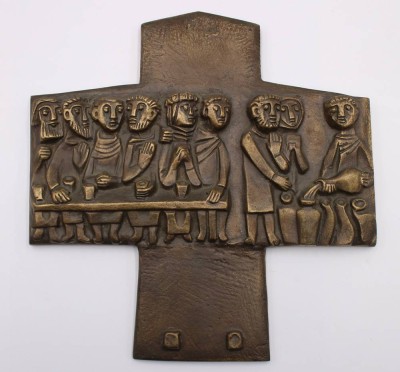 Auktion 374<br>Bronzekreuz „Hochzeit zu Kana“ , Ursula Kunstwerkstätten Egino G. Weinert, ca. 23,5 x 23cm [1]