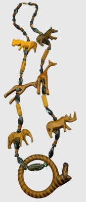 Auktion 374<br>afrikan. Halskette, Holz, beschnitzt mit afrikan. Wildtieren, L-ca. 80 cm, Anhänger 8,5x6,5 cm [1]