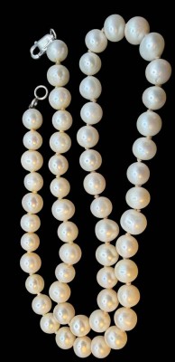 Auktion 374<br>Perlenkette, L-45 cm, Perlen D- ca. 6-7 mm [1]