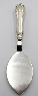 Auktion 374<br>Tortenheber, Silbergriff , Dänemark 1949, Gebrauchsspuren, L-19,8 cm [1]