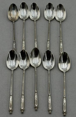 Auktion 374<br>10x massive Kaffeelöffel, ungedeutete kl. Punze (Anker mit A-F-?) wohl Frankreich um 1880?, L-14 cm, zus. 220 gr, [1]