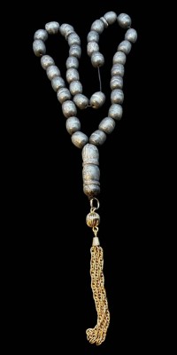 Auktion 374<br>schwarzer Tasbih, Gebetskette aus Stein? mit Quasten, L-ca. 31 cm [1]