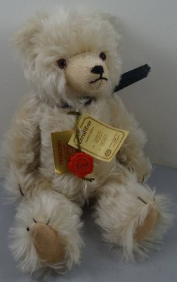 Auktion 320 / Los 7039 <br>weisser Herrmann-Teddy, limit. Auflage, dies Nr. 497/1000, Brummstimme, komplett, H-32 cm