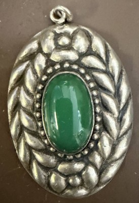 Auktion 374<br>Silber-800- Anhänger mit gr.  Stein, 4x2,5 cm, ca. 5 gr [1]
