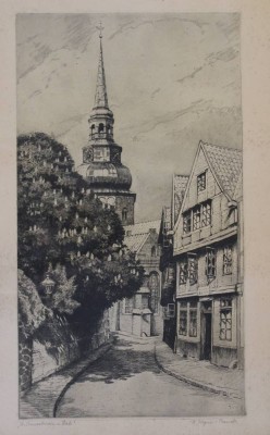 Auktion 375<br>Käthe WAGNER-FRANCK (1879-?), St. Cosmaiekirche in Stade, Radierung, älter, Rahmen beschädigt, RG 77,5 x 52,5cm [1]