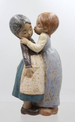 Auktion 375<br>Figurengruppe, Little Kiss, Lladro Spain, ca. H-27,5cm [1]