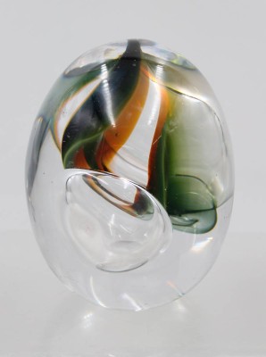 Auktion 375<br>gr. Kunstglas-Dekoobjekt, signiert GÖRAN WÄRFF für Kosta, ca. H-16cm [1]