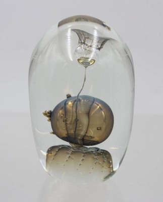 Auktion 375<br>Kunstglas-Briefbeschwerer, PAVEL MOLNAR, ca. H-8,5cm [1]