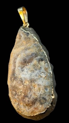 Auktion 375<br>kl. Achat-Druse als Anhänger, Gold-585- Fassung umlaufend, verso kl. Amethyst mit Gold, 10,82 gr., H-5,3 cm [1]