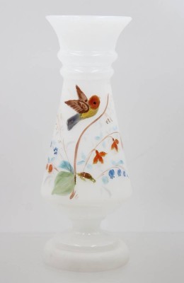 Auktion 375<br>Opalin-Glasvase, Biedermeier, florale Emaillemalerei, ca. H-24cm [1]