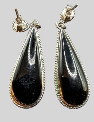 Auktion 375<br>Paar Silber-925- Ohrhänger mit Onyx, H-ca. 5 cm, zus. 5,7 gr [1]