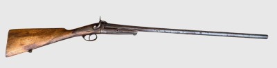 Auktion 375<br>historische Hahn-Flinte Lefaucheux-Unterhebelverschlusses, Vorderlader 19.Jhd., Holzschaft, L-110 cm [1]