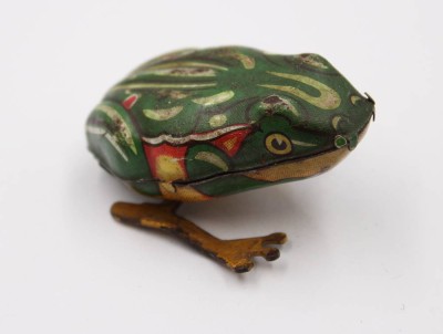 Auktion 375<br>Spring-Frosch, US-Zone, bespielte Erhaltung, Schlüsselwerk defekt, ca. L-4,5cm [1]