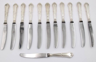 Auktion 375<br>12x Dessertmesser, Dänemark, Silbergriffe, versch. Jahrgänge, teilw. Gebrauchsspuren, ca. L-17,5cm [1]