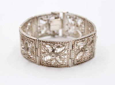 Auktion 375<br>filigranes Vintage-Silberarmband, 46,8gr., ca.  L-19cm B-2,5cm [1]