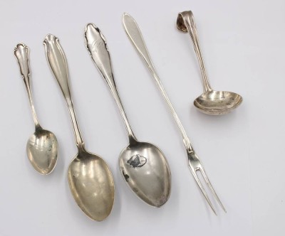 Auktion 375<br>5x Silber-Besteckteile, 4x 800er Silber 1x 12lötig, zus 150gr. [1]