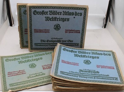 Auktion 375<br>Großer Bilder-Atlas des Weltkrieges, Verlag F. Bruckmann A.-G., München, Ausgaben 2-30 es fehlen 23, 26, 27 fehlen. [1]