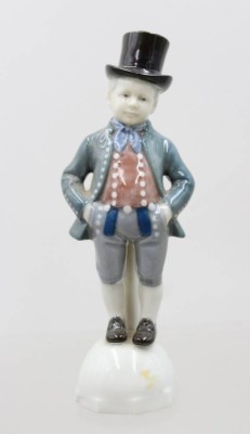 Auktion 375<br>Figur, Knabe mit Zylinder, älter, Unterglasurfarben, ca. H-17cm [1]