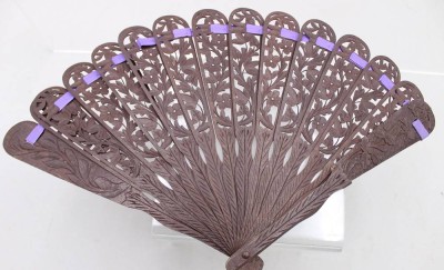 Auktion 375<br>sogenannter Brisé-Fächer, älter, leider 1x gebrochen, ca. L-24cm [1]