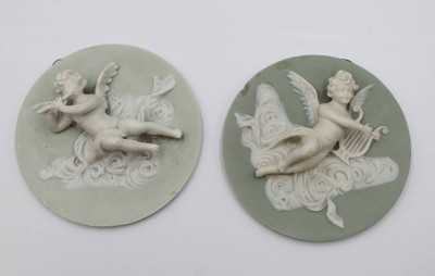 Auktion 375<br>2x Reliefbilder, Jugendstil, je beschädigt, ca. D-12cm [1]