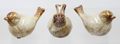 Auktion 375<br>3x Spatzen, ungemarkt, Laufglasur, ca. H-6cm L-10cm [1]
