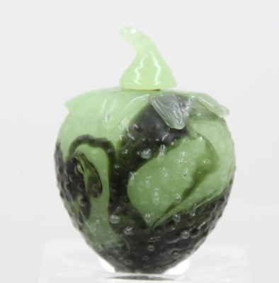 Auktion 375<br>chinesische Schnupftabakflasche, Durian-Frucht, wohl Peking-Glas,  L-6cm [1]