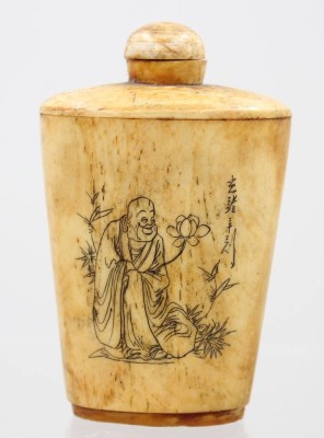 Auktion 375<br>antike chinesische Schnupftabakflasche, geschwärzte Darstellungen, Bein, 19. Jhd., ca. H-9cm [1]