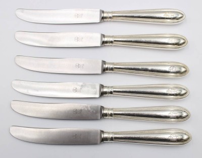Auktion 375<br>6x Speisemesser, 90er Auflage, Perlrand, Ziermonogramm, L-23,5cm [1]