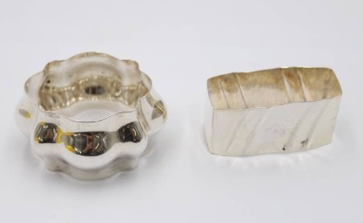 Auktion 375<br>2x Serviettenringe, Silber 800/835,  B-2,5 u.3cm , 41,5gr. [1]