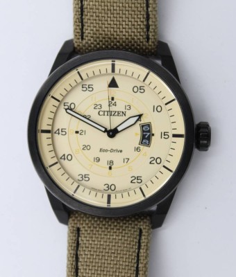 Auktion 375<br>Herrenarmbanduhr, Citizen Eco-Drive Aviator AW1365-19P, Quarz, Werk läuft, ca. D-4,5cm [1]