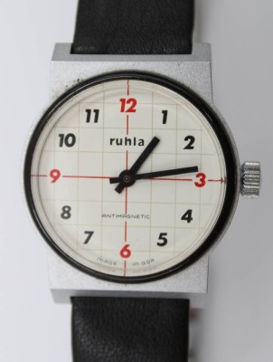 Auktion 375<br>Vintage-Armbanduhr, Ruhla, Handaufzug, Werk läuft, D-3,3cm [1]