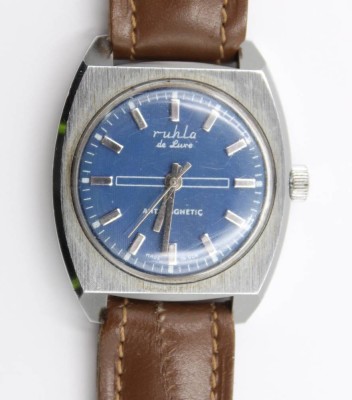 Auktion 375<br>Vintage-Armbanduhr, Ruhla, Handaufzug, Werk läuft, D-3,5cm, Tragespuren [1]
