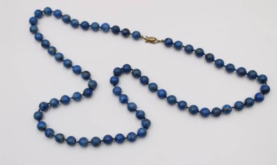 Auktion 375<br>lange Lapis-Halskette, ca. L-82cm [1]