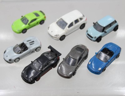 Auktion 375<br>7 x Porsche-Modelle, 1:87,  Kinder Surprise Sonderedition von 2012 [1]