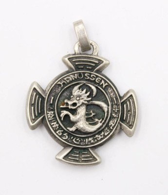 Auktion 375<br>Hanussen „Dracomagnet“ Schutz-Amulett-Anhänger, 800er-Silber, ca. L-3cm [1]