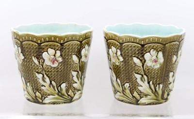 Auktion 375<br>Paar antike Majolika-Übertöpfe, Jugendstil, Wessel Bonn, gute Erhaltungen, ca. H-15,5cm D-17,5cm [1]