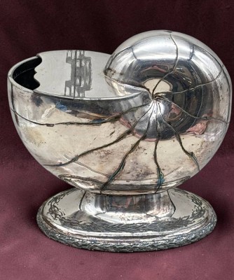Auktion 375<br>Sammlungsauflösung, Löffelwärmer in Nautilusform, versilbert, gemarkt, wohl um 1920, ca. H-14,5cm B-15cm [1]