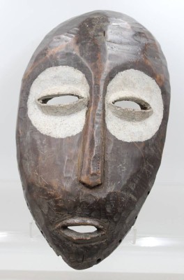 Auktion 375<br>afrikanische Holzmaske, wohl Kongo, ca. 43,5 x 25,5cm [1]