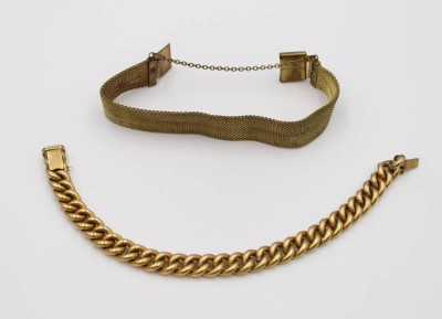 Auktion 376<br>2x goldfarbene Armbänder, wohl Doublé, L-19,5cm [1]