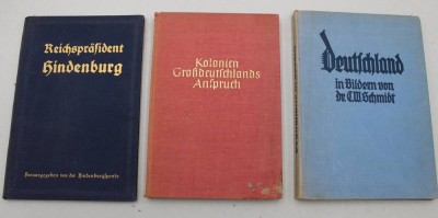 Auktion 376<br>drei historische Bücher aus der Weimarer Republik und der NS-Zeit, Reichspräsident Hindenburg 1927, Kolonien Großdeutschlands Anspruch 1939, Deutschland in Bildern um 1930, Altersspuren [1]