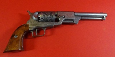Auktion 376<br>schwerer Colt-Nachbau eines US Marine Colts, nur Deko, L-32 cm [1]