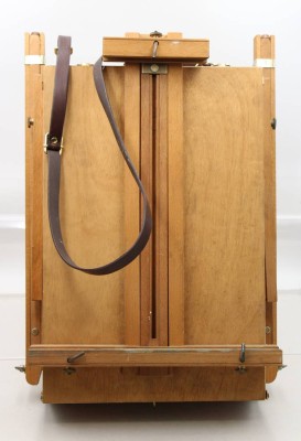 Auktion 376<br>ausklappbare Kofferstaffelei, ca. H-180cm [1]