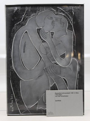 Auktion 376<br>Rosenthal Jahresobjekt in Glas, „Das Paar“ ,HAP Grieshaber ,1981, ca. 44,5 x 31,5cm [1]