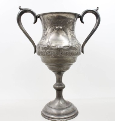 Auktion 376<br>Zinn-Pokal, div. Punzierungen, älter, ca. H-28cm [1]