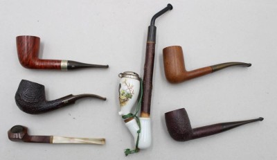 Auktion 376<br>7x div. Pfeifen, einige gemarkt, 1x Porzellan,  ca. L-24,5cm [1]