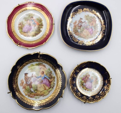 Auktion 376<br>4 kl.  Zierteller, galante Szenen, Limoges, ca. D-13 bis 9,5cm [1]