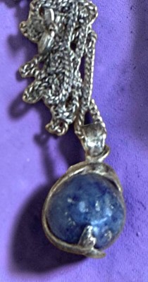 Auktion 376<br>Silberkette-925- mit Lapislazuli-Kugel, Silber-925-, 6,37 gr [1]